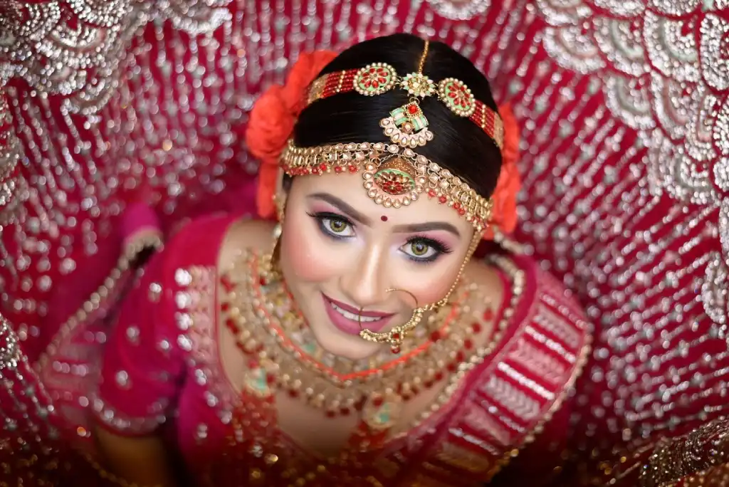 Soft Glam Eyes & Contoured Look for Special Occasions"